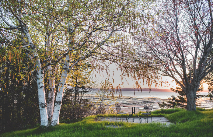 Petite terasse avec vue sur le fleuve